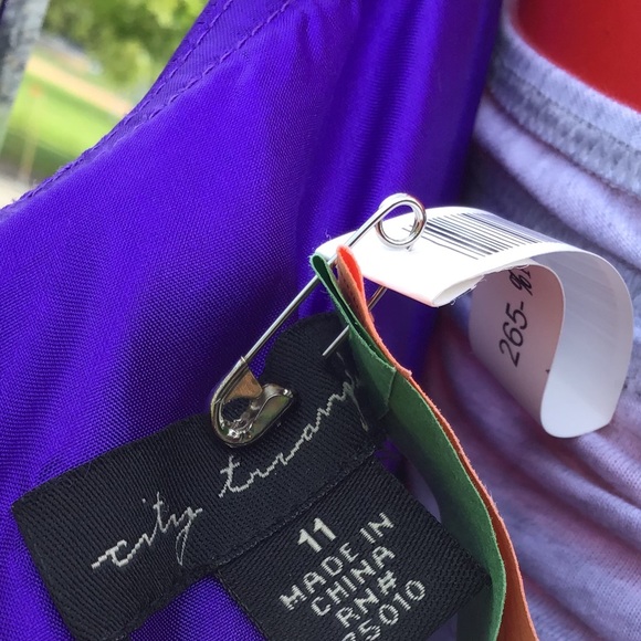 😍City Triangle Ball Gown🌺 - Picture 8 of 16